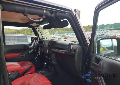 2016 Jeep Wrangler Unlimited Black Bear from USA, damaged, VIN 1C4BJWDG6GL147979